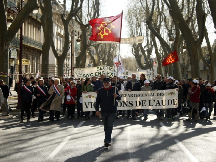 Protest Hiszpanii wobec akcji przeciwko winom z importu we Francji
